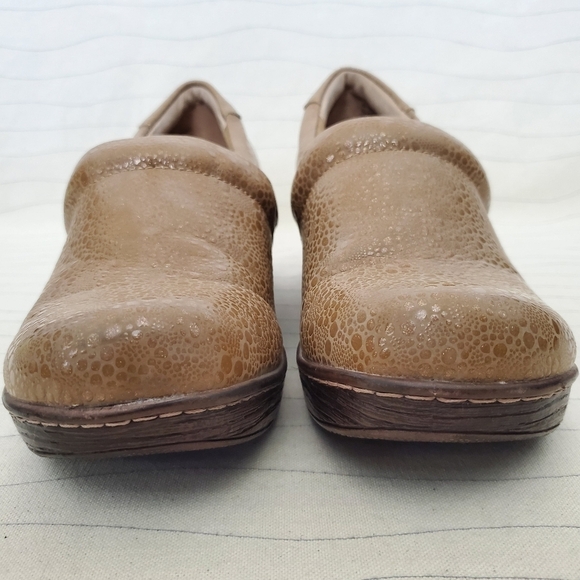 BOC Womens Bronze Gold Metallic Faux Leather Clogs Arch Support Size 9.5M EUC - Picture 4 of 11